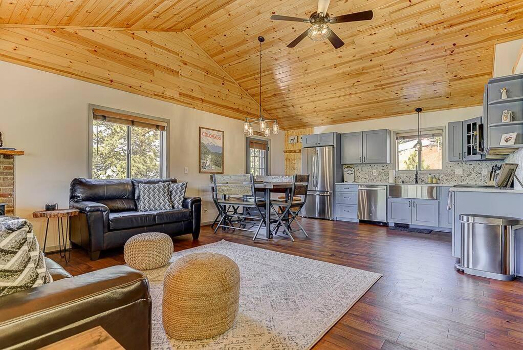 Monarch Landing, A Cozy Cabin W/360 Mountain Views 크리플 크리크 외부 사진